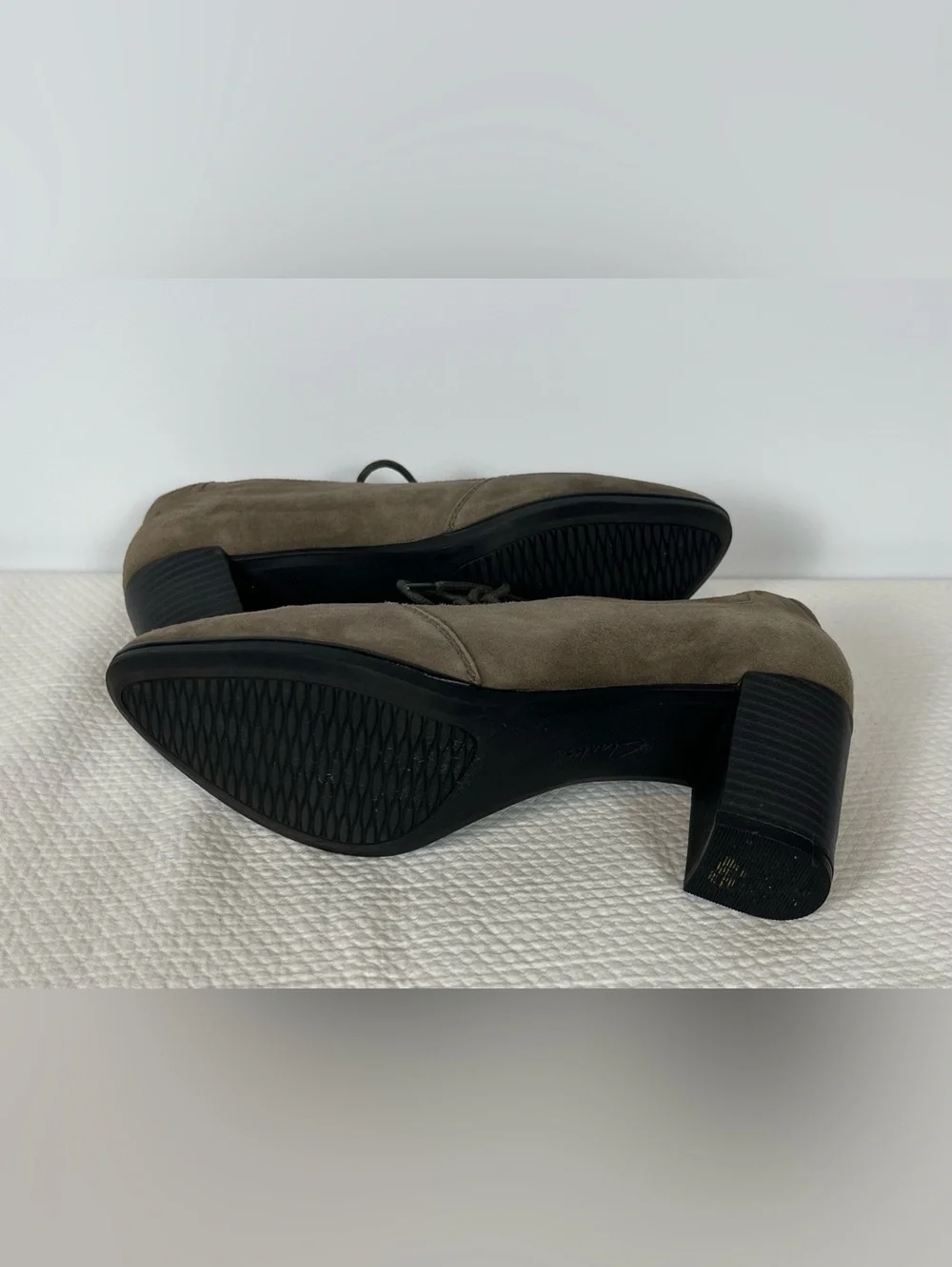 Clarks Araya Hale Lace-Up Suede Oxfords Pumps Size 7.5